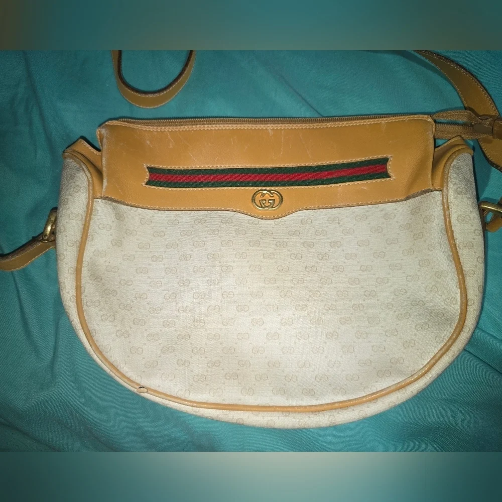 Gucci Tan and Cream Supreme Women's Bag With Red & Green Line